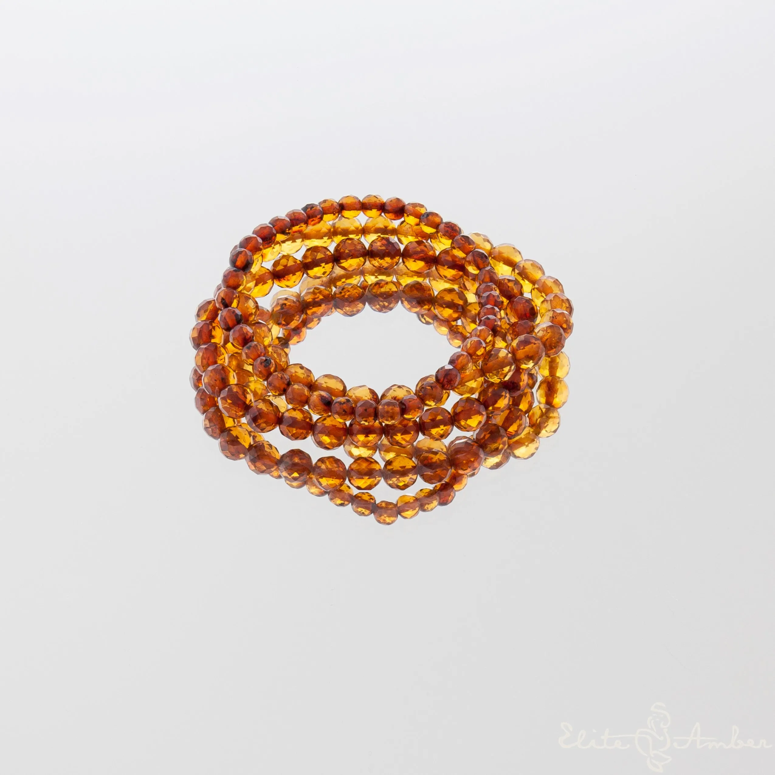 Amber bracelet "Glossy cognac"
