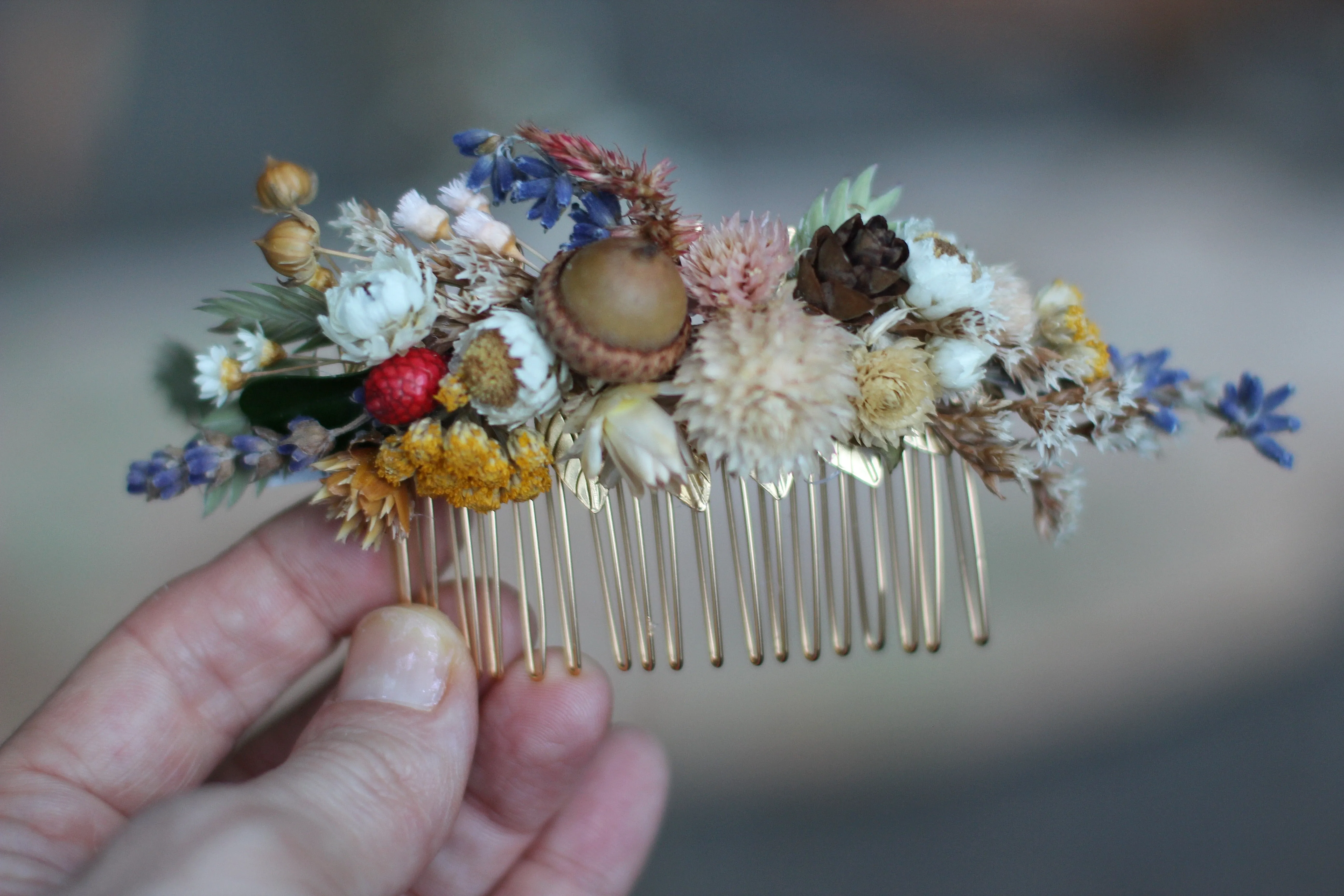 Preorder * Athena Dried Flowers Hair Comb