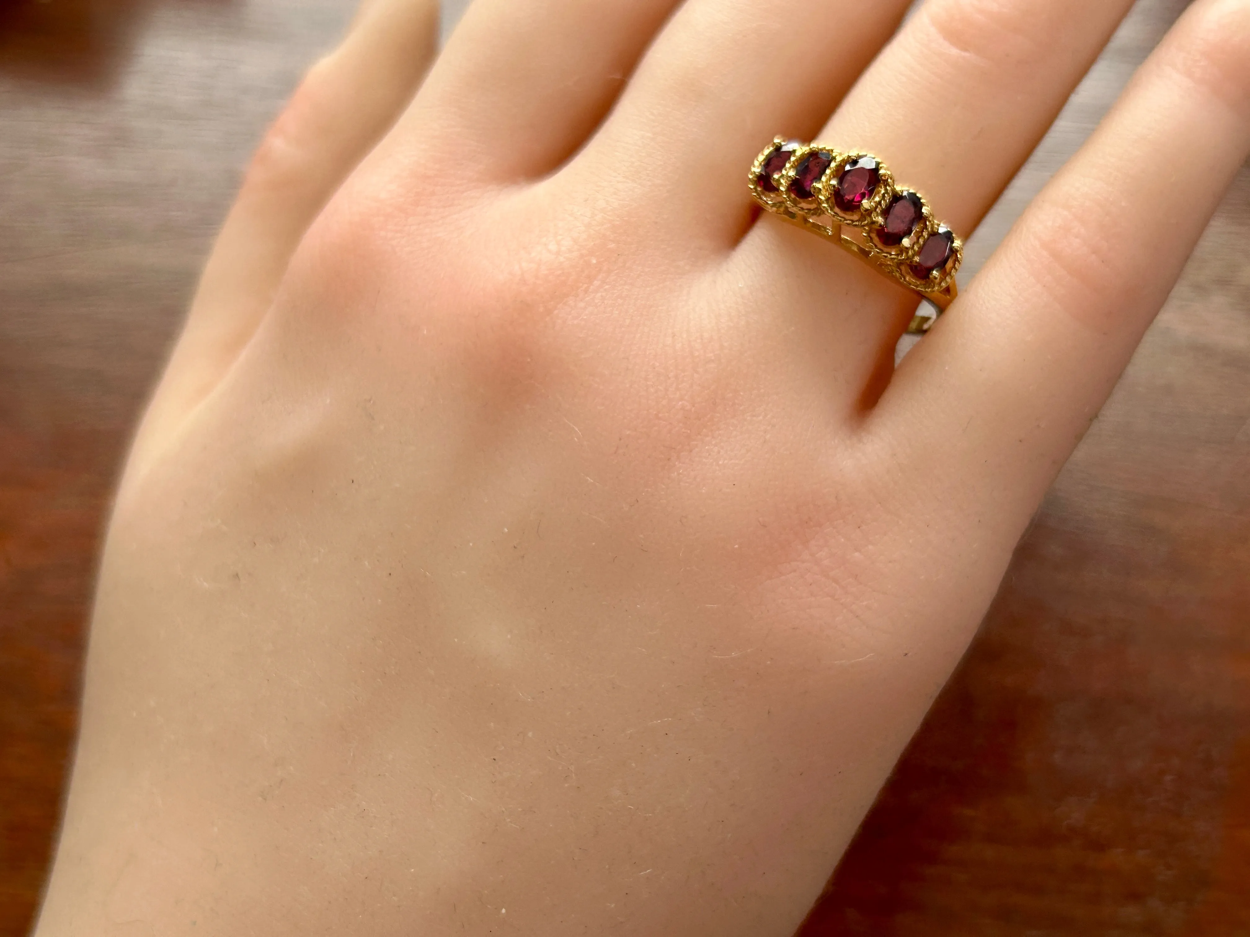 Vintage Gold Tone 5 Stone Oval Red Stone Cocktail Ring Sz 9